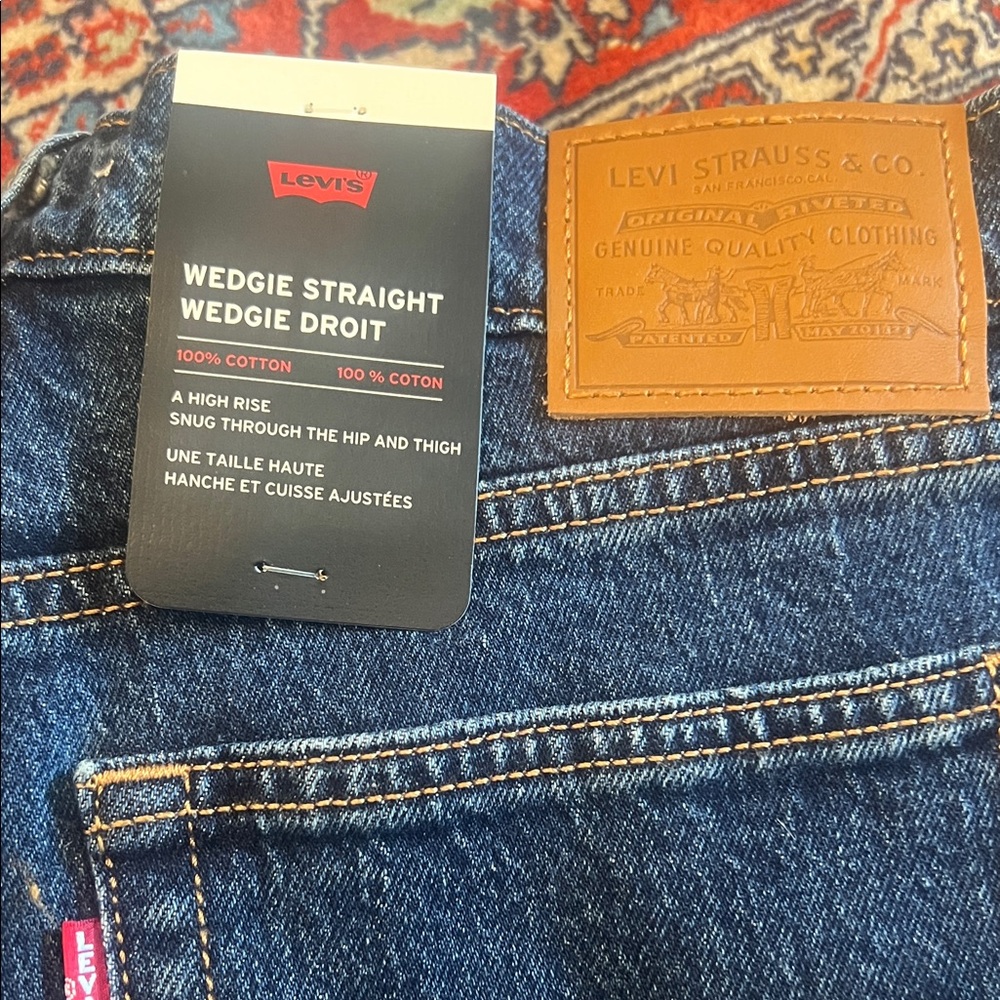 Levi's Women’s Wedgie Straight Jeans